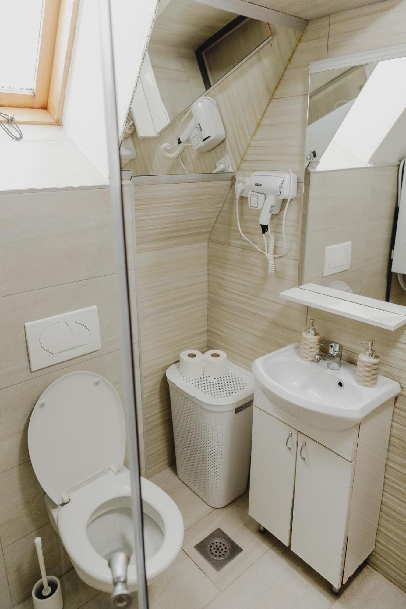 יהורינה Apartments Paradiso מראה חיצוני תמונה