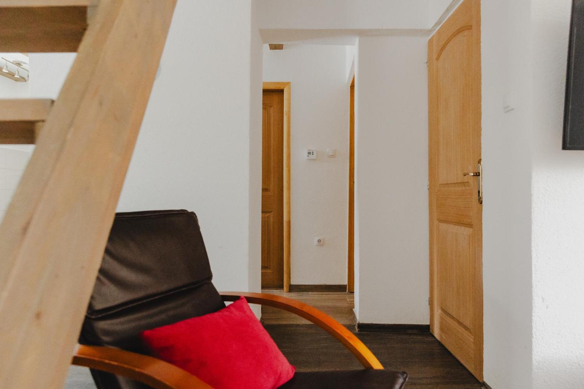 יהורינה Apartments Paradiso מראה חיצוני תמונה